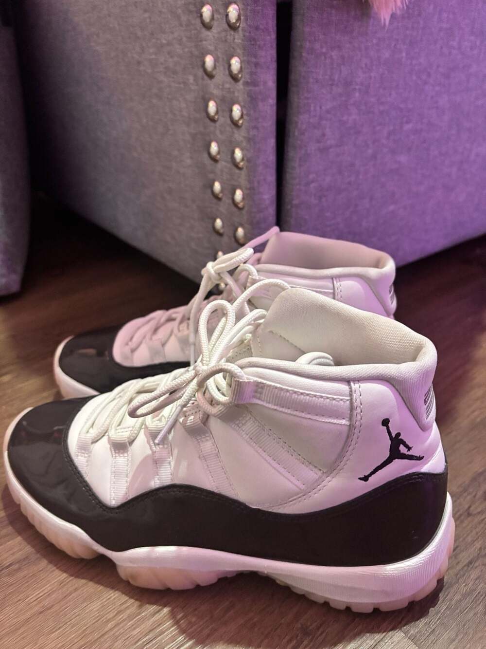 Jordan Air Jordan 11 Retro Size 8.5Women Neapolitan